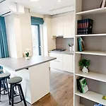 Lakeside By Iulius Mall-private Parking