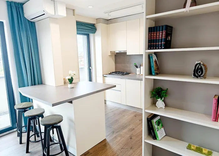 Lakeside By Iulius Mall